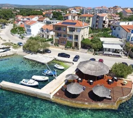 In Brodarica With Sea View, Balcony, Air Conditioning, Wifi 5183-2 שיבניק