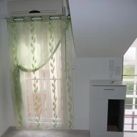 In Brodarica With Sea View, Balcony, Air Conditioning, Wifi 5183-2 * Šibenik